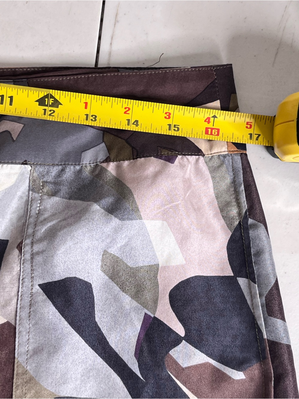 L.A.M.B 100% Silk Camo Y2K Multi-Colored Cargo Pants Sz 8 - Picture 14 of 16